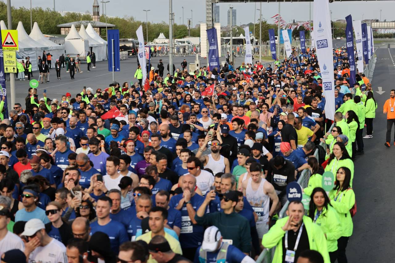 İş Bankası İstanbul Yarı Maratonu yardımseverlikte de rekor kırdı haberi