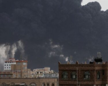 İsrail, Yemen’deki Sana Uluslararası Havalimanı’nı vurdu - Son Dakika Dünya Haberleri