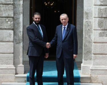 İstanbul'da sürpriz zirve! Cumhurbaşkanı Erdoğan, Ahmed Şara ile bir araya geldi