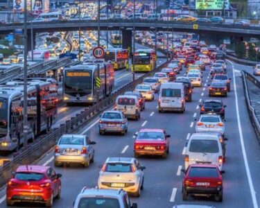 İstanbulda trafik sıkışıklığının yıllık maliyeti 6 milyar doları geçiyor
