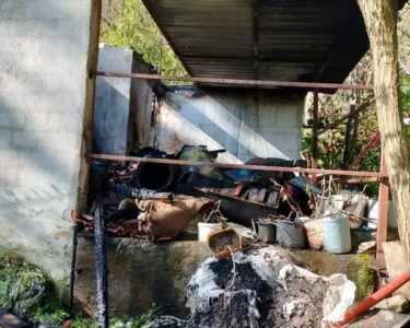 İzmir’deki yangında ölen sayısı 2’ye yükseldi