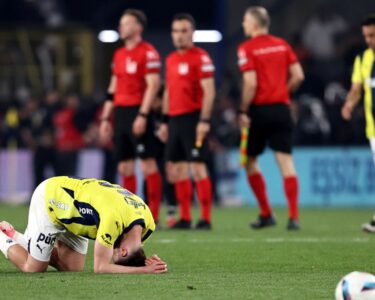 "Kadıköy'e yıldırım düştü" (5 Mayıs 2025 spor manşetleri)