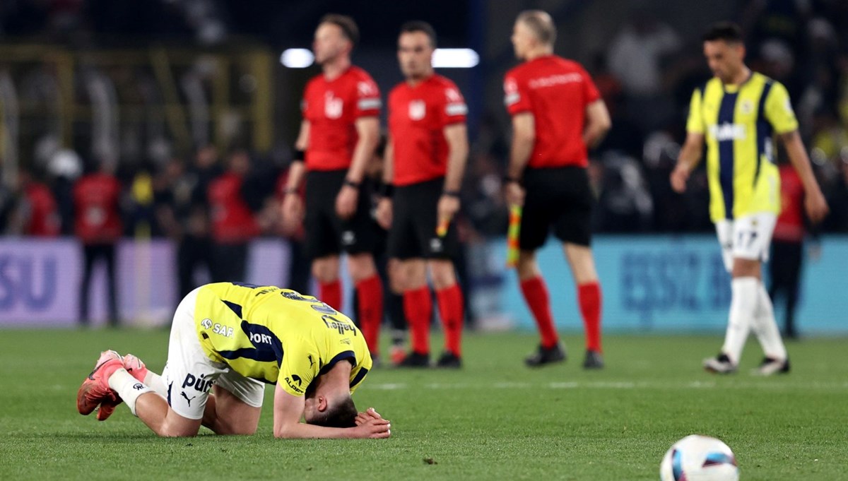 “Kadıköy’e yıldırım düştü” (5 Mayıs 2025 spor manşetleri)