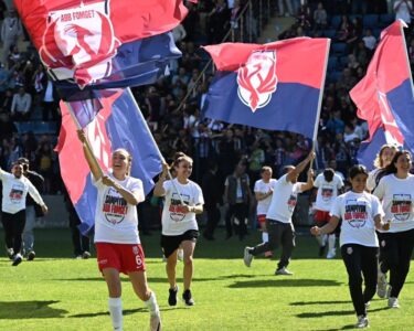 Kadınlar Süper Ligi'nde şampiyon olan ABB Fomget'ten Fenerbahçe'ye gönderme