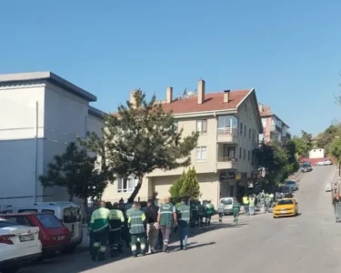 Keçiören Belediyesi’nde zam şovu fiyaskoyla sonuçlandı: İşçiler grevde, belediye borç batağında!
