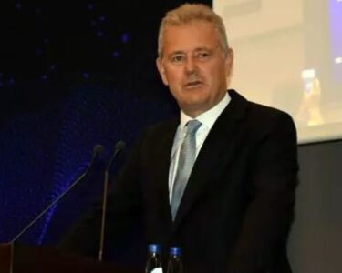 İş dünyası kredi kartlarındaki kısıtlamalardan şikayetçi