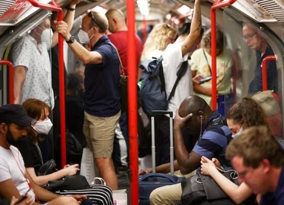 Londra'da elektrik kesintisi: Yolcular metrosda mahsur kaldı - Son Dakika Dünya Haberleri