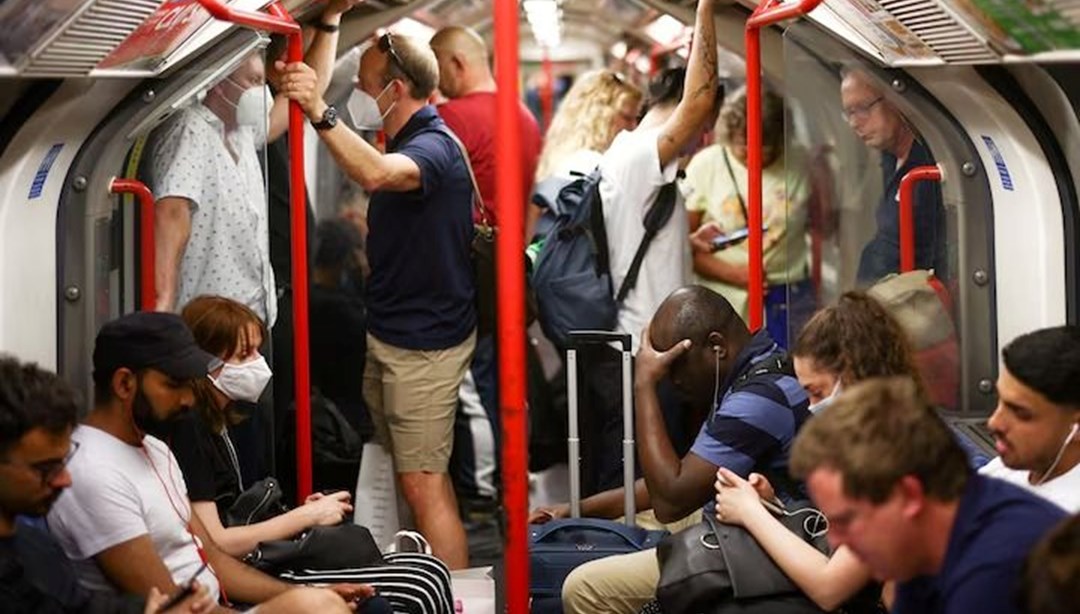 Londra’da elektrik kesintisi: Yolcular metrosda mahsur kaldı – Son Dakika Dünya Haberleri