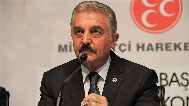 MHP’den Bahçeli’yi hedef alan Özgür Özel’e sert tepki: Ne siyasi nezakete sığar, ne de ciddiyetle bağdaşır