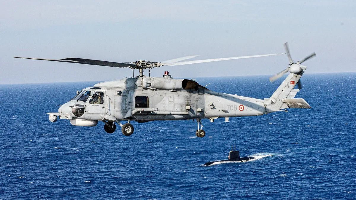 MSB duyurdu! DENİZKURDU-2/2025 Tatbikatı’nda SH-70 helikopteri acil iniş yaptı!