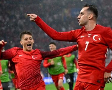 Milli futbolculardan yaş sınırı tepkisi: Emek ve yetenek konuşmalı - Son Dakika Spor Haberleri