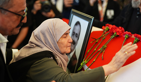 Sırrı Süreyya Önder’e gözyaşlarıyla veda haberi