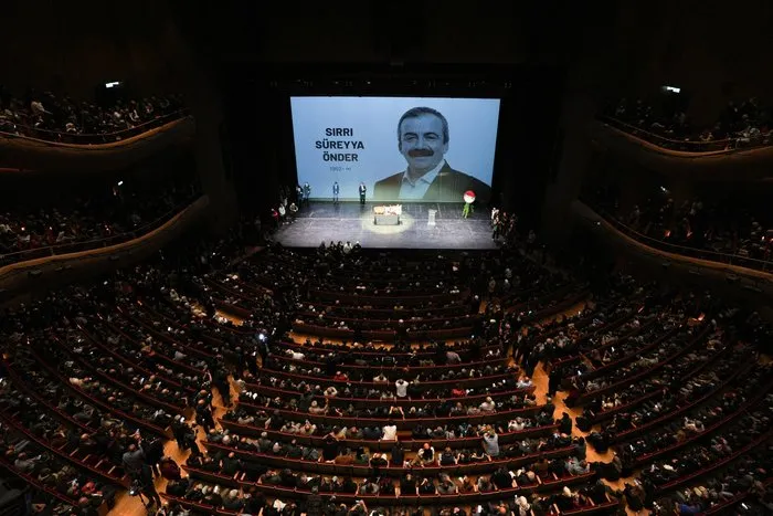 Sırrı Süreyya Önder’in hayatını kaybetmesi sonrası Zafer Partisi’nden çirkin paylaşımlar