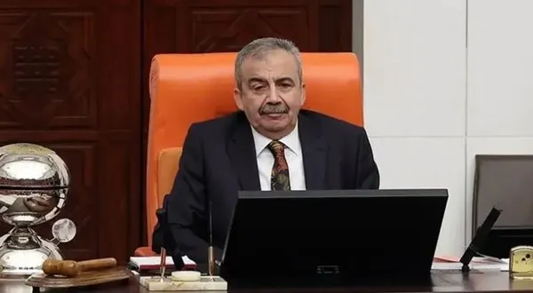Sırrı Süreyya Önder’in sağlık durumuyla ilgili yeni açıklama: Ağır bir süreçten geçiyor, hayati riski devam ediyor