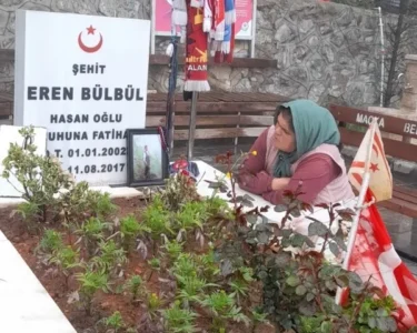 Terörsüz Türkiye hedefine şehit Eren Bülbül'ün annesinden destek
