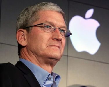 Tim Cook, Apple'ın C1 modemini övdü.