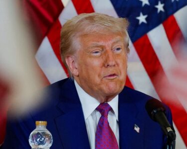 Trump: Pazartesi günü Putin ve Zelenski ile görüşeceğim - Son Dakika Dünya Haberleri