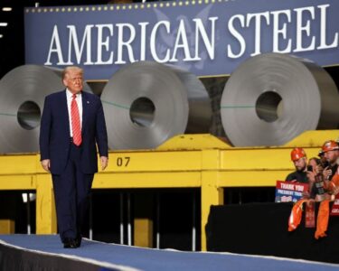Trump, çelik ithalatı vergisini yüzde 50'ye çıkardı - Son Dakika Dünya Haberleri