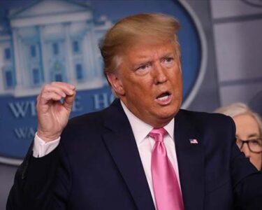 Trump, Eğitim Bakanlığı'nı kapatıyor!