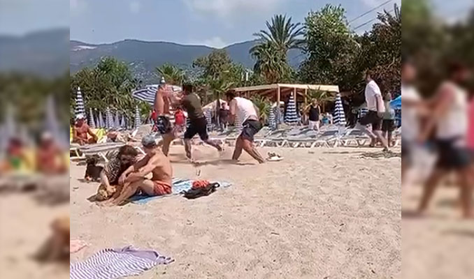 Türk yüzücülere Hawaii açıklarında köpek balığı saldırdı haberi