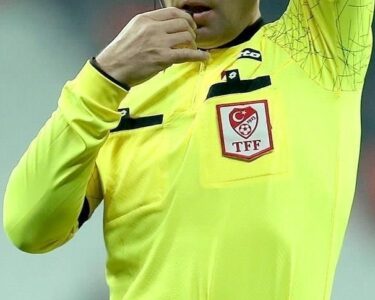 Finalin hakemi açıklandı