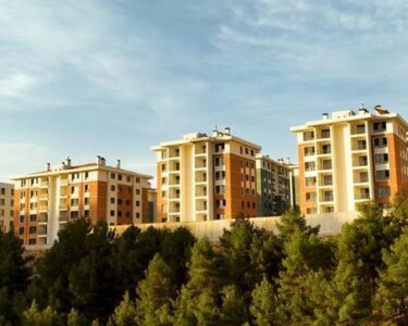 Adıyaman İnderede depremzedeler yeni evlerine kavuştu.... Bakan Kurum: Dağları deldik, yepyeni bir şehir kurduk