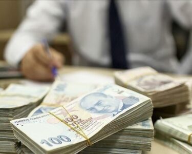 KKM, 18.8 milyar dolara geriledi