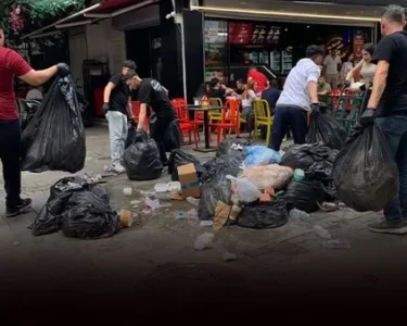 İş başa düştü! Esnaf kendi çöpünü kendisi topladı
