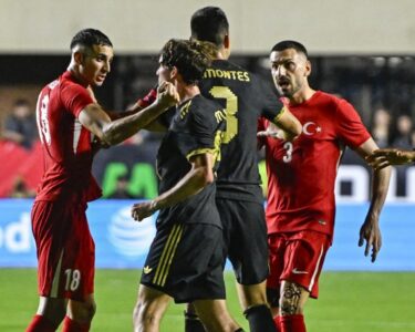 Milli futbolcu maçta yaşananlar hakkında konuştu: "Meksikalılar biraz gergindi" - Son Dakika Spor Haberleri
