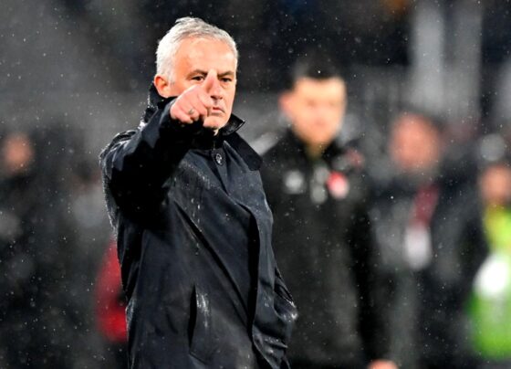 Mourinho iki yıldızı istiyor: İngiltere'de özel görüşme
