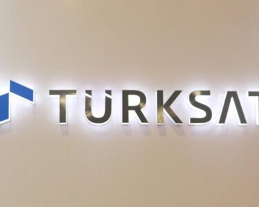 Türksat, yeni evlenenlere ücretsiz internet veriyor!