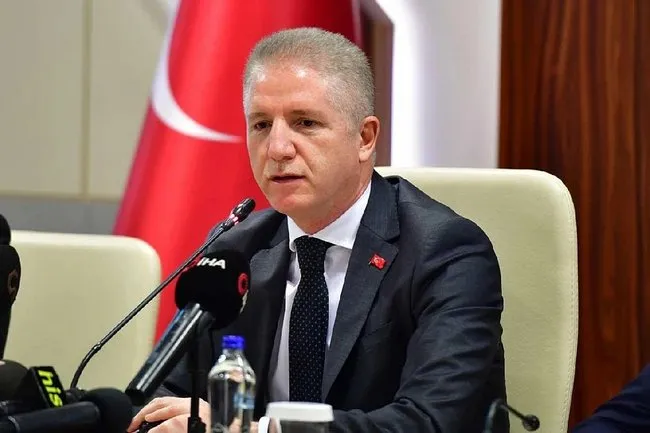 Vali Gül, suç teşhiri ve linç girişimlerine karşı uyarılarda bulundu: “Devlet sosyal medyadan yönetilmez”