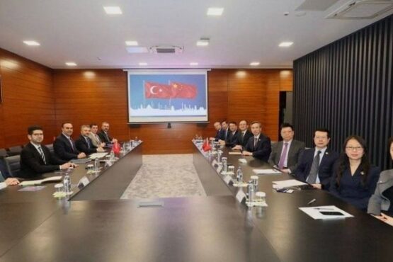 Bakan Kacır, ÇKPIT Başkanı Hongbin ile görüştü haberi