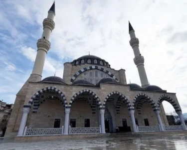 Bilal Erdoğan, Üsküp’te müjdeyi verdi: “Dev cami projesinde sona gelindi”