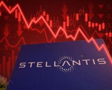 Stellantis'ten dev zarar! Borsada dibi gördü