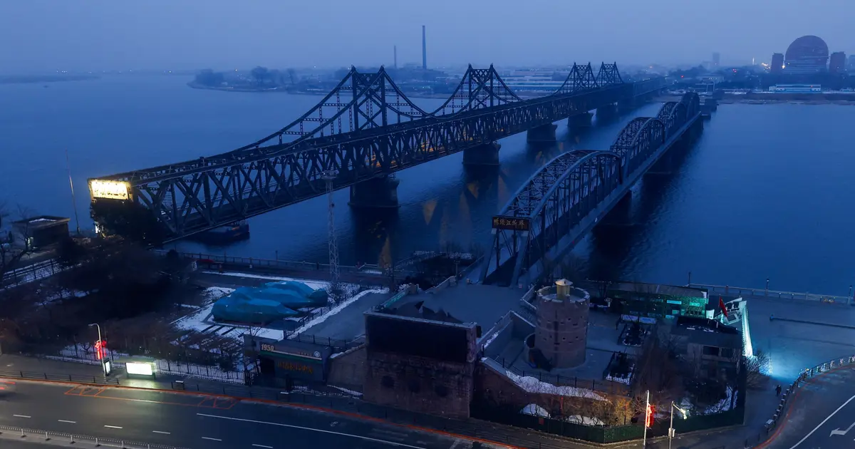 24 saat süren yolculuk. İlk tren 6 yıl sonra Çin’den Kuzey Kore’ye gidiyor