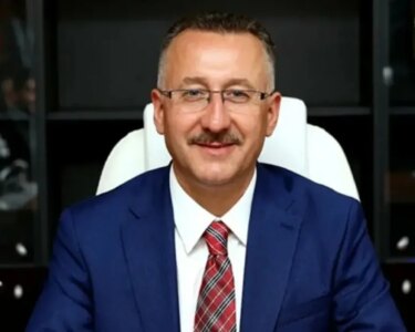 Adapazarı Belediye Başkanı Işıksu partisinden istifa etti