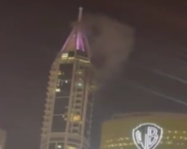 Dubai gökdelene kamikaze İHA'nın parçaları isabet etti