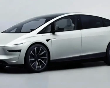 Elon Musk'tan Yeni ve Gizemli Tesla Modeli Müjdesi