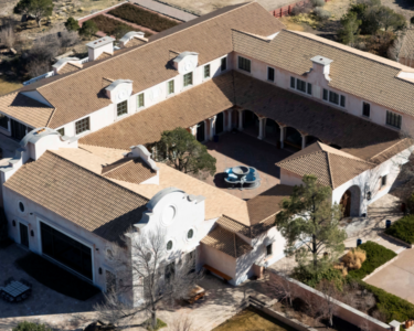 Epstein'in çiftliğinde arama başladı. Çalışanlar konuşacak, adres defterleri incelenecek