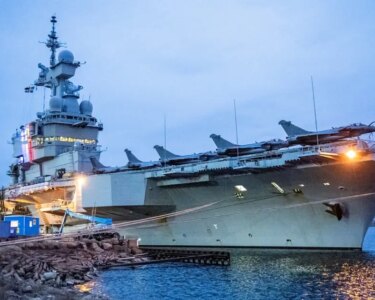 Fransa'nın uçak gemisi ve İngiltere'nin destroyeri ne özelliklere sahip?