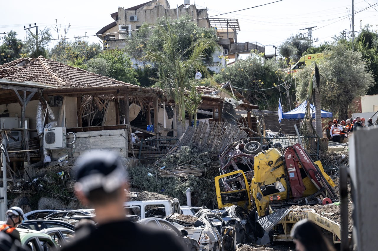 İran’dan İsrail’e yeni füze saldırısı: 3 yaralı haberi