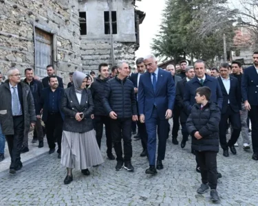 Kültür ve Turizm Bakanı Ersoy geleneksel hemşehrileriyle iftar sofrasında bir araya geldi