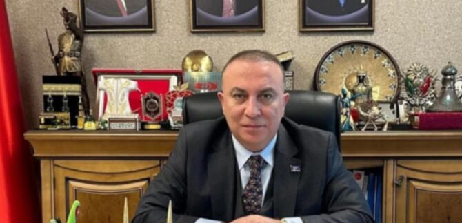 MHP de neler oluyor? İzzet Ulvi Yönter istifa etti, manidar tweetler geldi! Eyüp Yıldız, Oktay Saral... 1