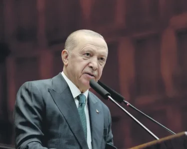 Türkiye’ye el uzatanın eli yanar