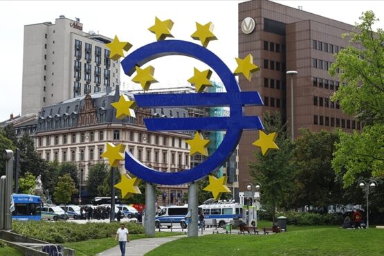 Euro Bölgesi’nde büyüme tehlikede! Gözler ECB’de