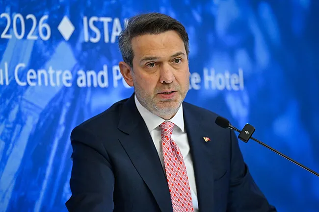 Bakan Bayraktar’dan Özgür Özel’e sert tepki: Asıl “kara düzen” sizin yanınızda şekillenmektedir