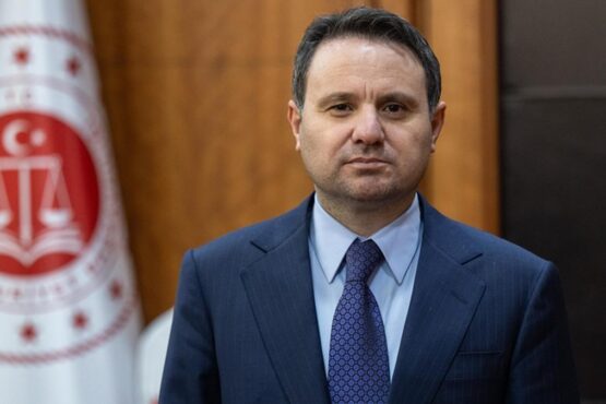 Bakan Gürlek ten net mesaj:  FETÖ kendini yeniliyor! Operasyonlar sürecek  1