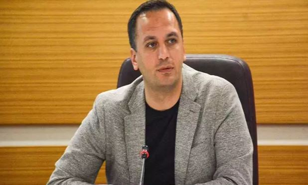 Bornova Belediye Başkanı Eşki ve 3 isme yurt dışı çıkış yasağı haberi