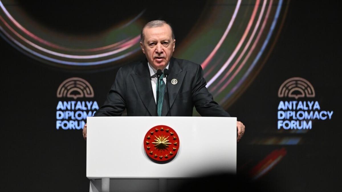 Cumhurbaşkanı Erdoğan’dan Özgür Özel sorusuna yanıt: “Görüşürüz, neden görüşmeyelim”